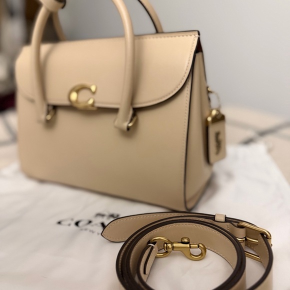 Coach Broome Carryall Bag in Brass/Ivory with Gold Hardware New with tags - Picture 8 of 15